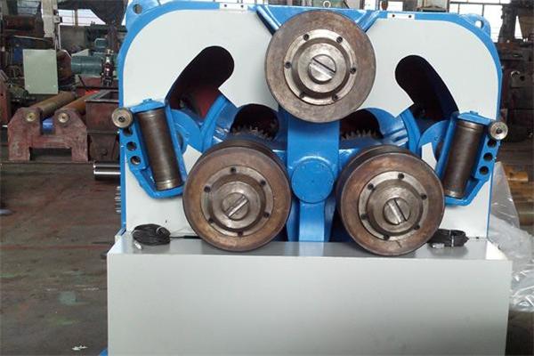 朗日廠(chǎng)家生產(chǎn)的型材彎曲機(jī)，順利出貨了